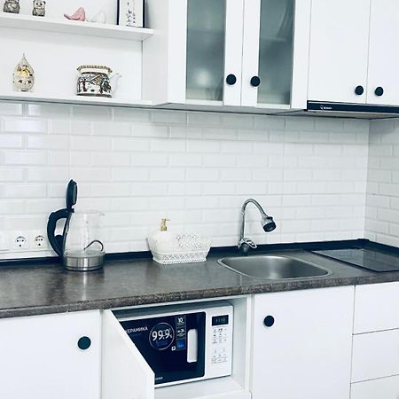 Pirosmani 18D, 12 Floor Apartment Batumi Bagian luar foto