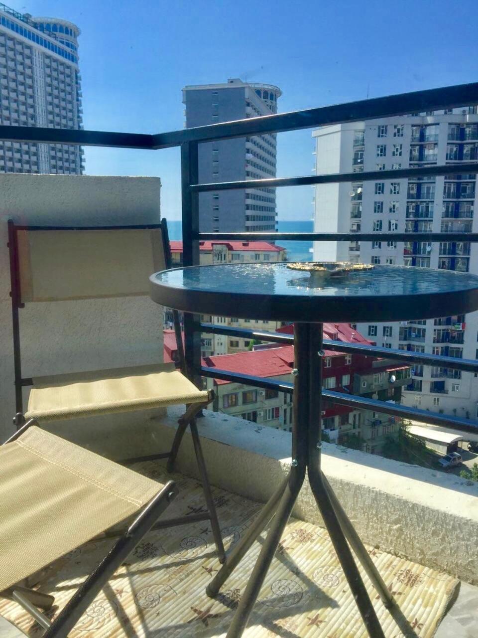 Pirosmani 18D, 12 Floor Apartment Batumi Bagian luar foto