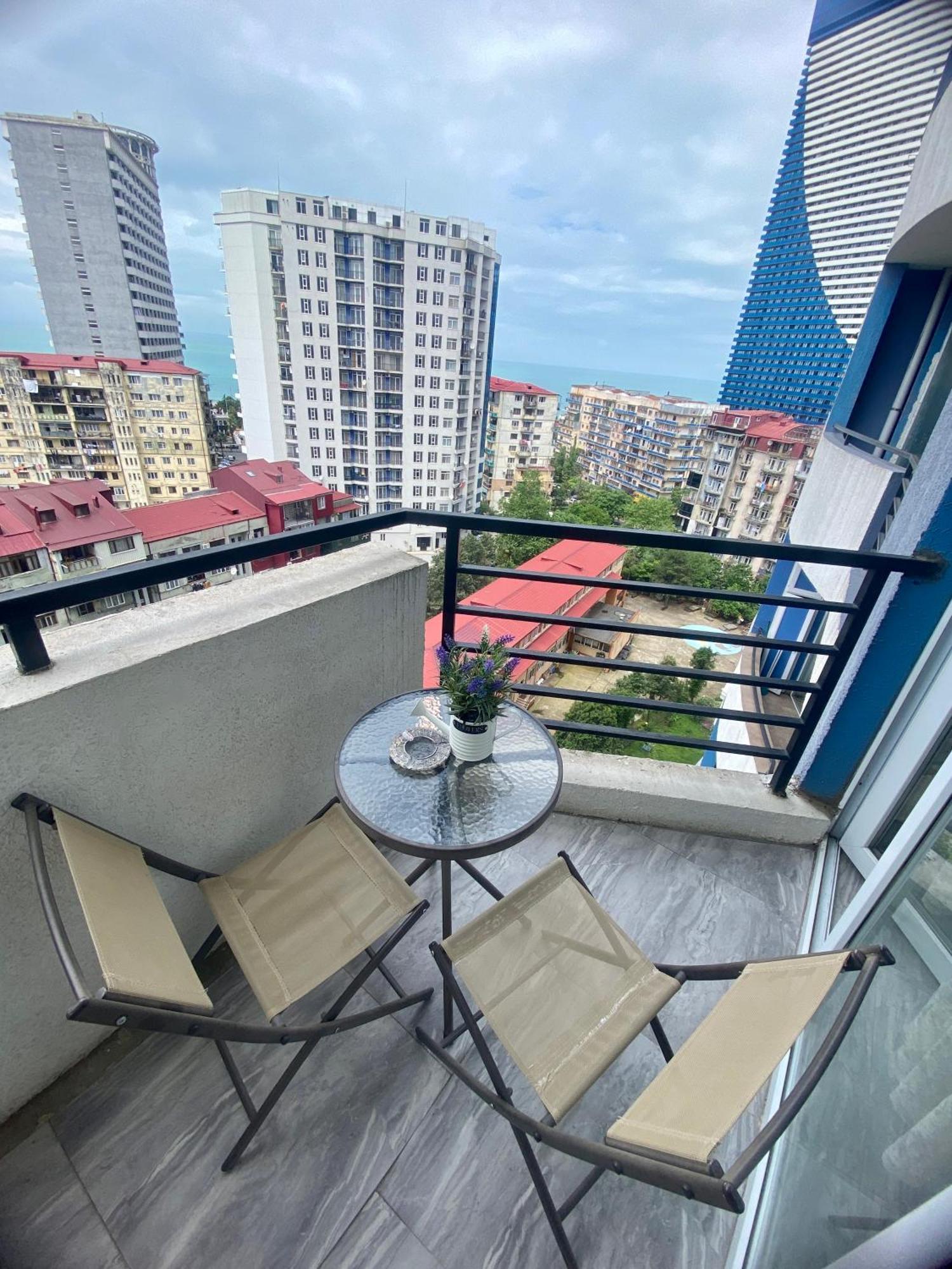 Pirosmani 18D, 12 Floor Apartment Batumi Bagian luar foto